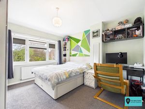 Bedroom- click for photo gallery